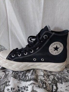 Converse Women's Size 7 Chuck Taylor All Star Runway Braided sneakers Black 
